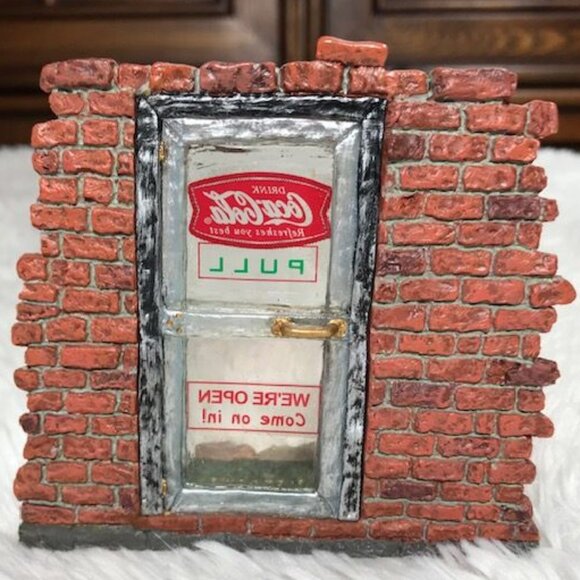 Coca-Cola x Boyds Bears Bearstone Collection 'Dinah...Have a Coke and a Smile' - Picture 8 of 10